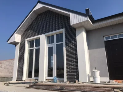 Кирпич 010